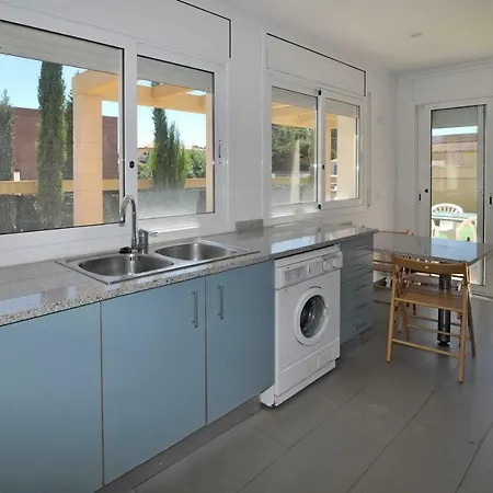 Ample Villa *