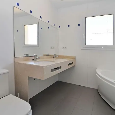Ample Villa L' Escala